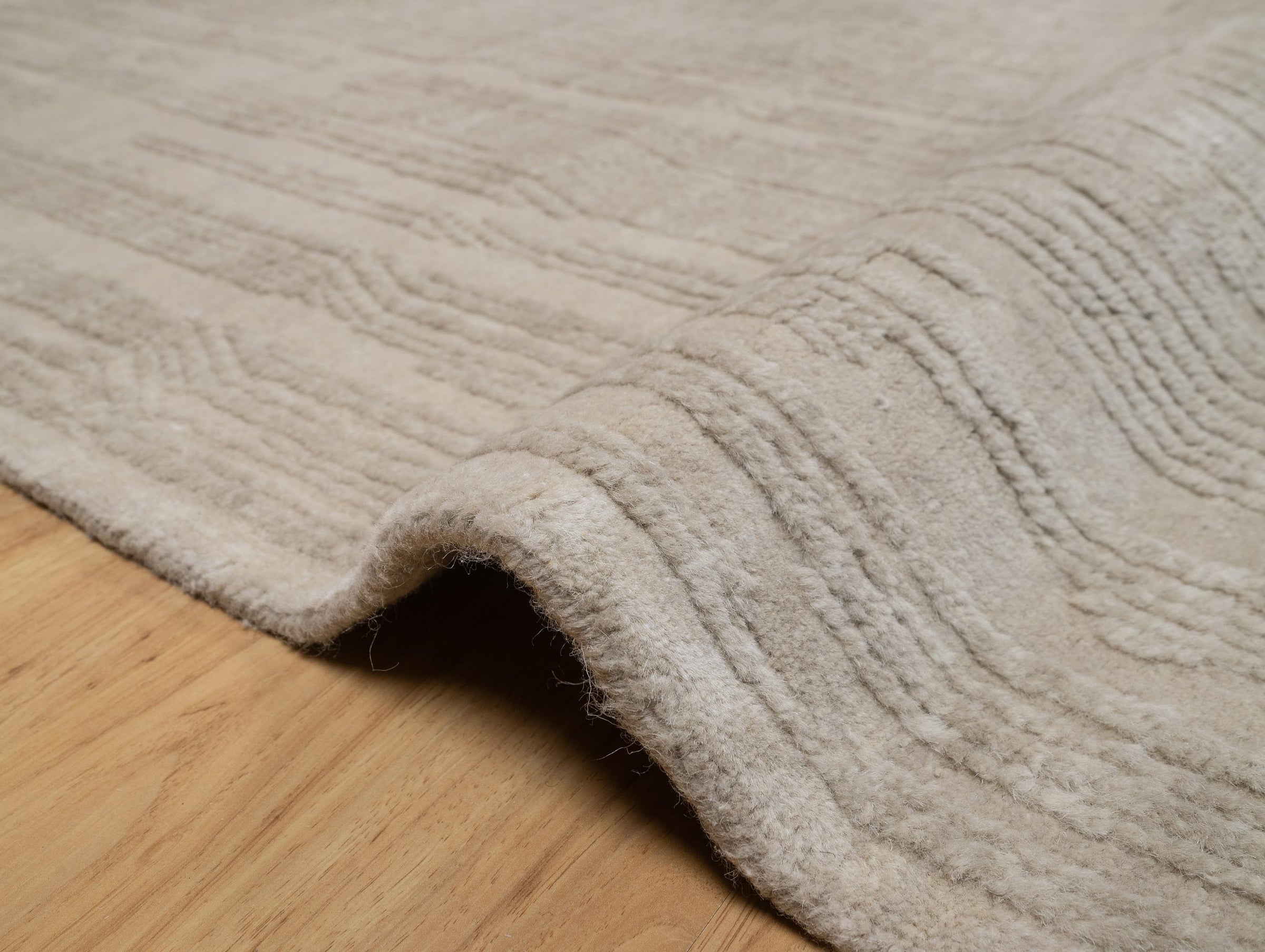 Still Water Mist Fog Wool Rug, Hand-Knotted Tonal Sheen, Soft Grey Greige Area Rug 8x10 | Custom Size