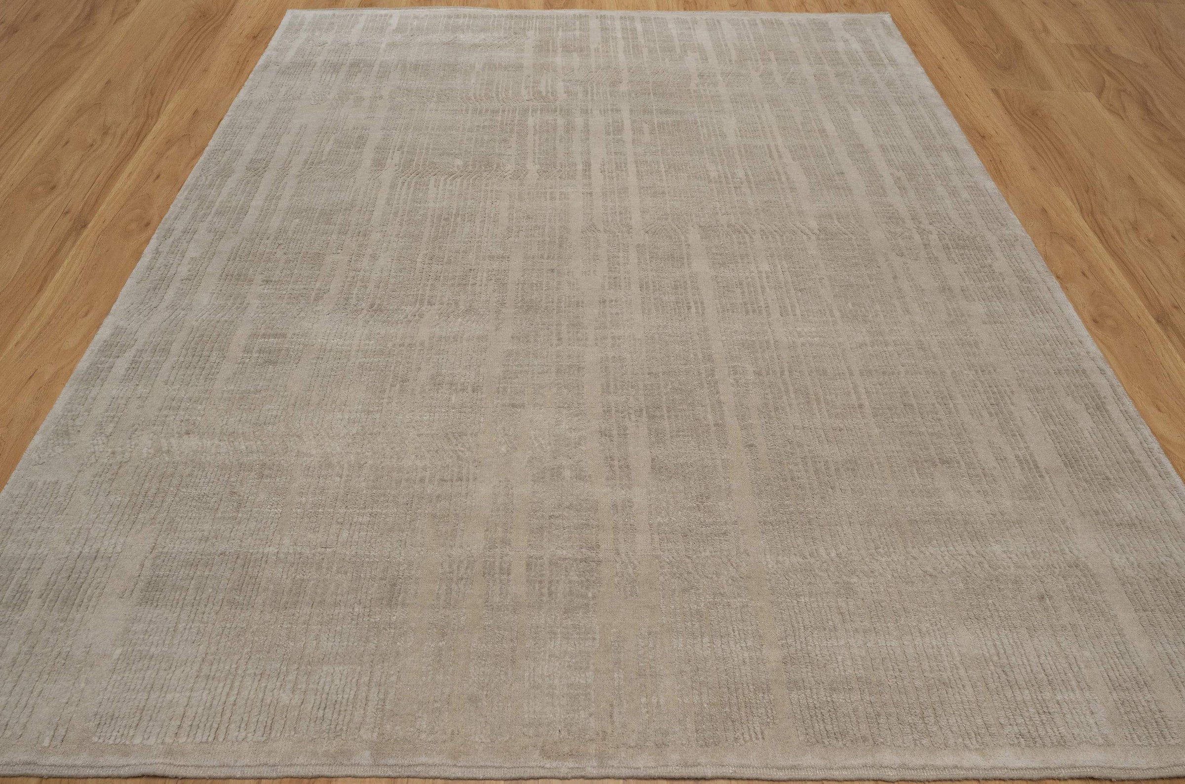 Still Water Mist Fog Wool Rug, Hand-Knotted Tonal Sheen, Soft Grey Greige Area Rug 8x10 | Custom Size