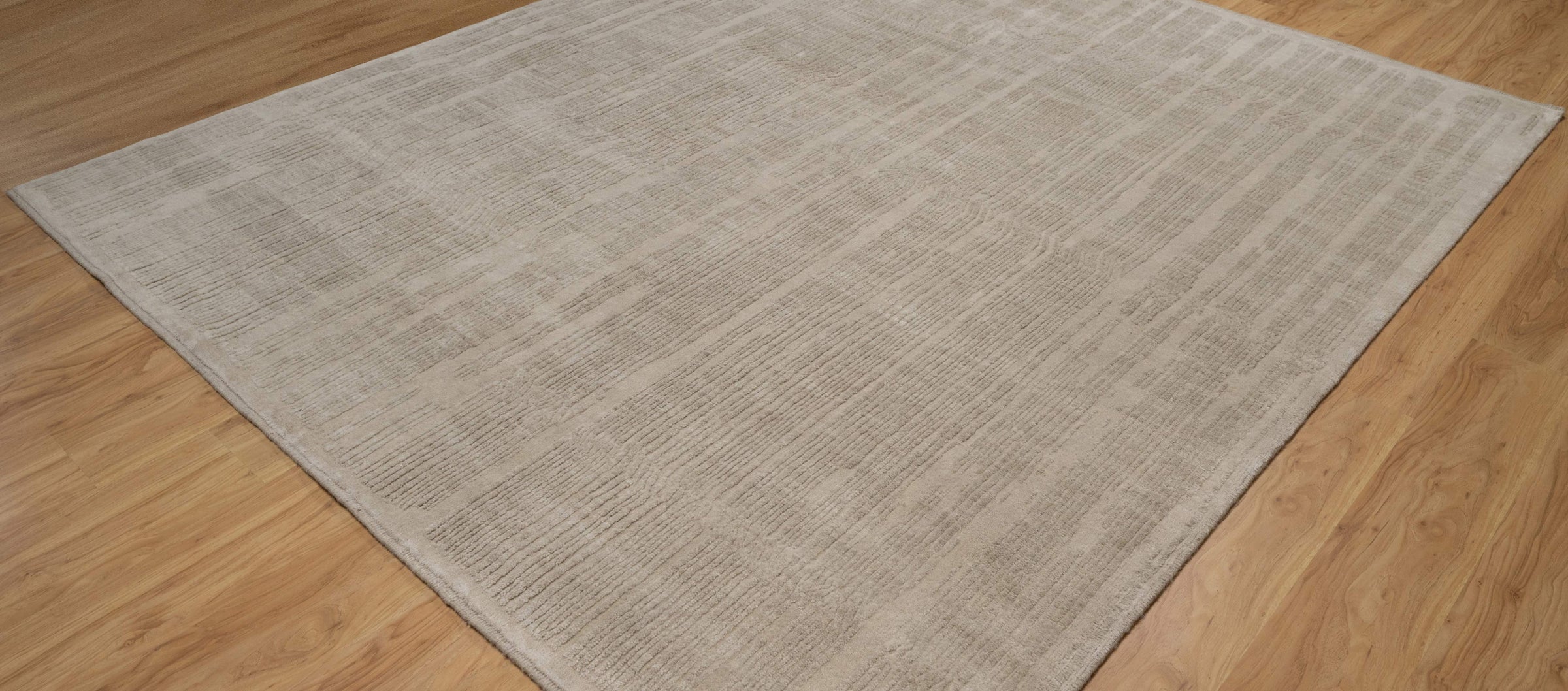 Still Water Mist Fog Wool Rug, Hand-Knotted Tonal Sheen, Soft Grey Greige Area Rug 8x10 | Custom Size
