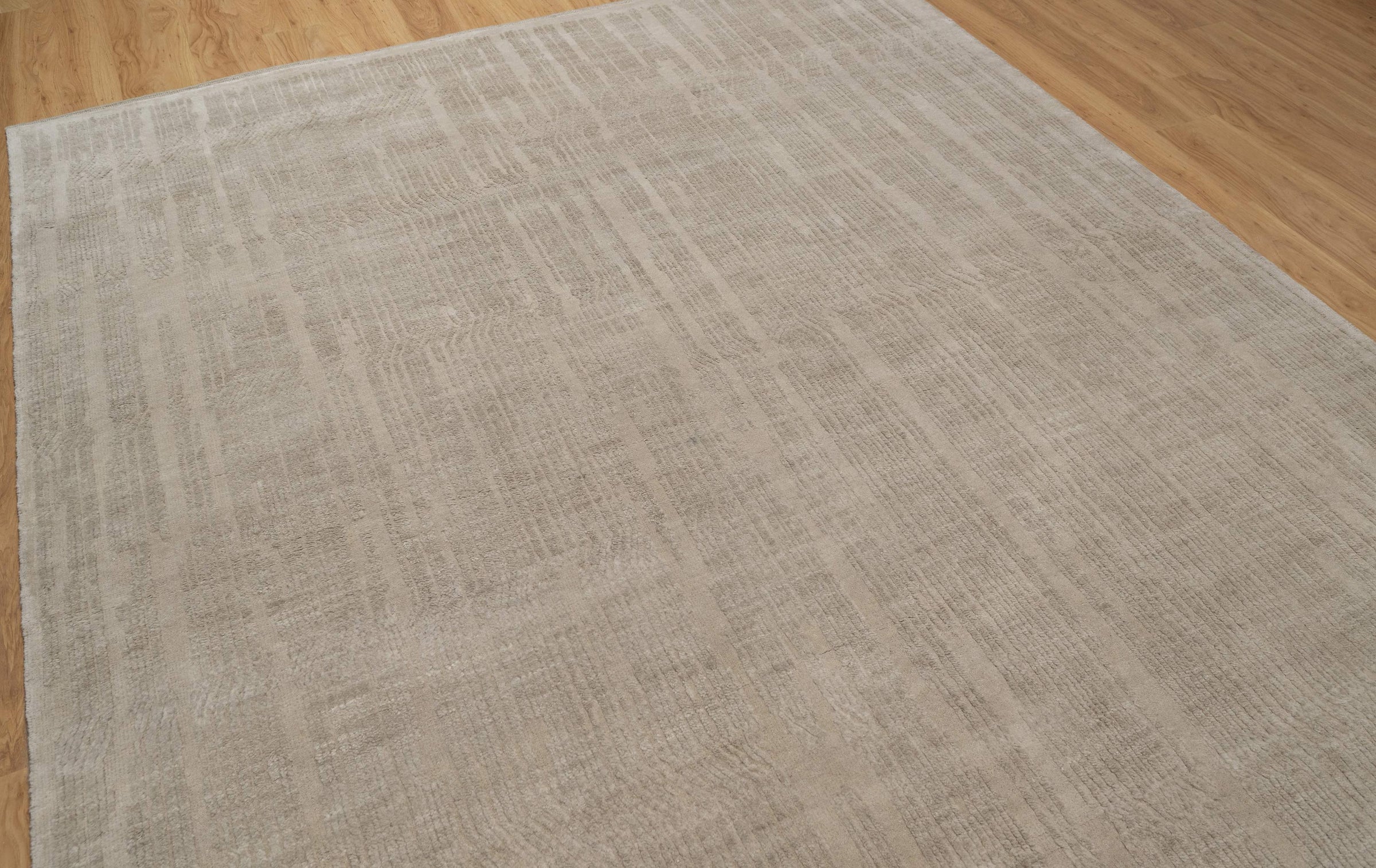 Still Water Mist Fog Wool Rug, Hand-Knotted Tonal Sheen, Soft Grey Greige Area Rug 8x10 | Custom Size