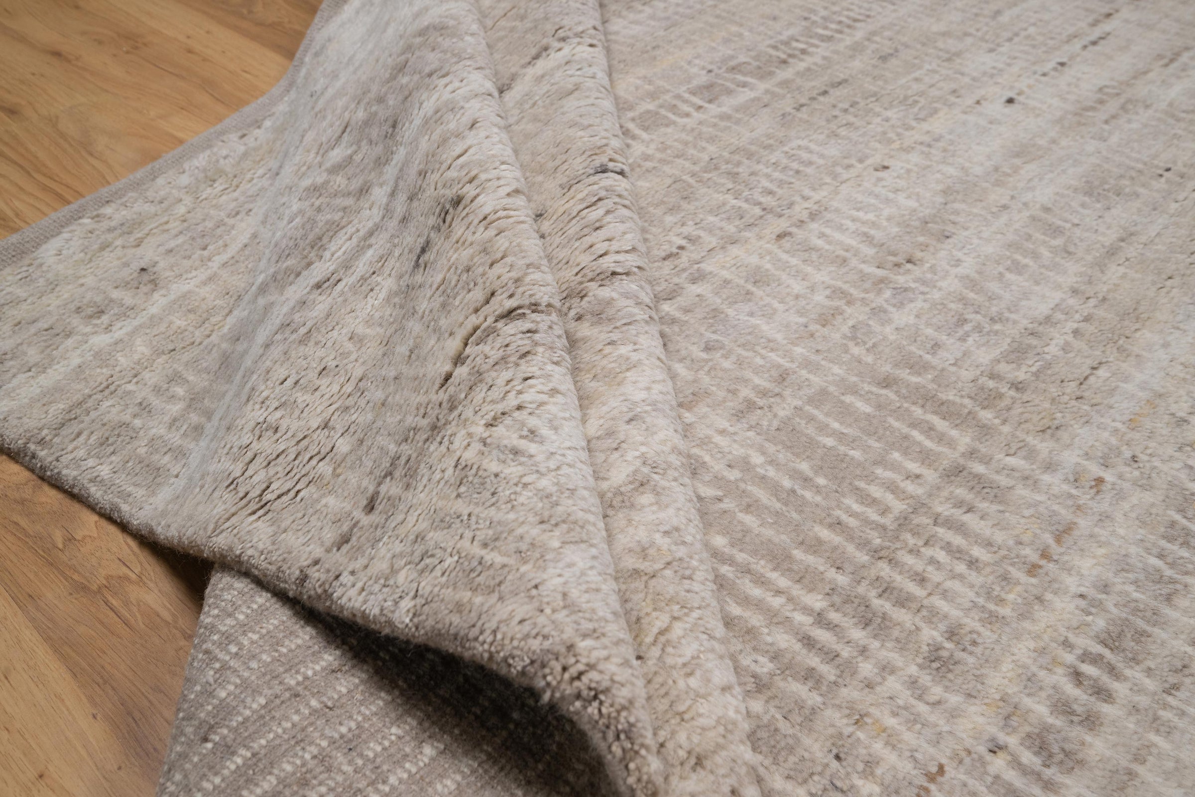 Still Water Lustre Pearl Wool Rug, Hand-Knotted Fine Crosshatch, Silver Greige Area Rug 8x10 | Custom Size